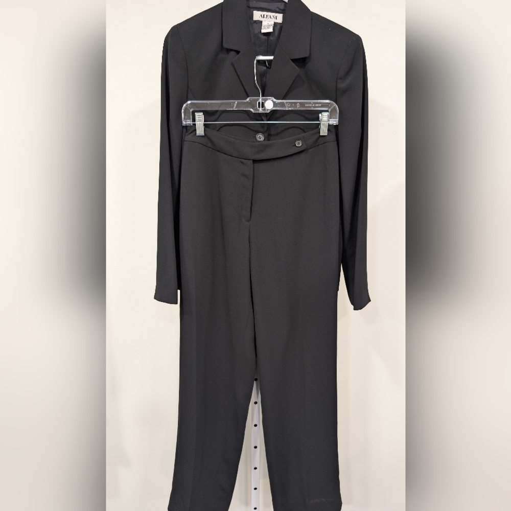 Alfani Black Womens Suit - Size 8 Jacket, Size 4 Pants